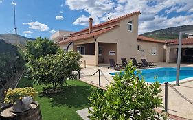 Beautiful Holiday Home 