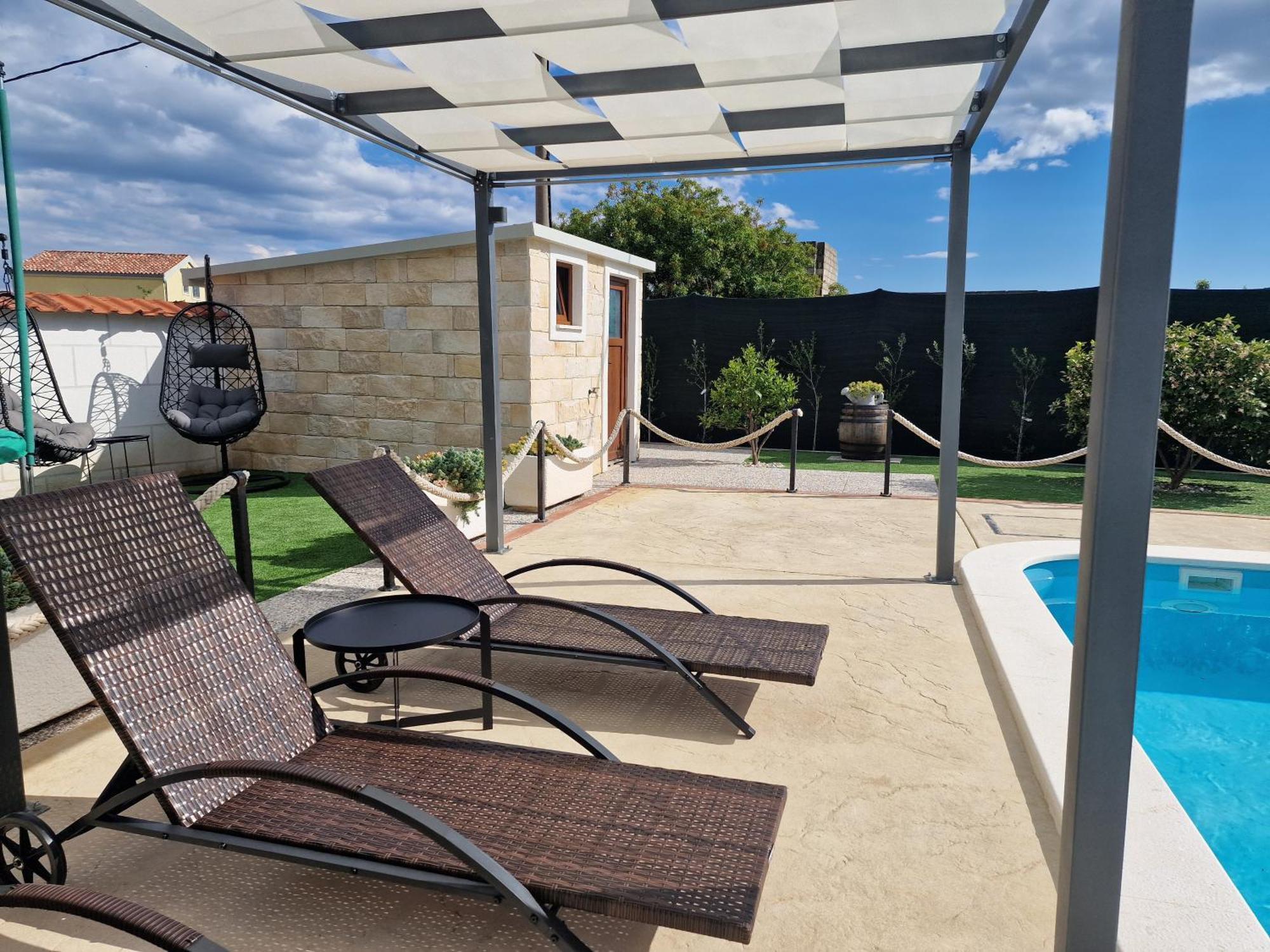 Beautiful Holiday Home "Villa Luka" Kaštel Štafilić Buitenkant foto